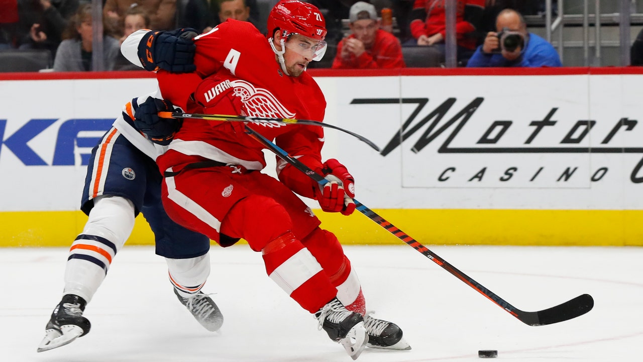 Red Wings beat Oilers 3-1 to end 8-game losing streak